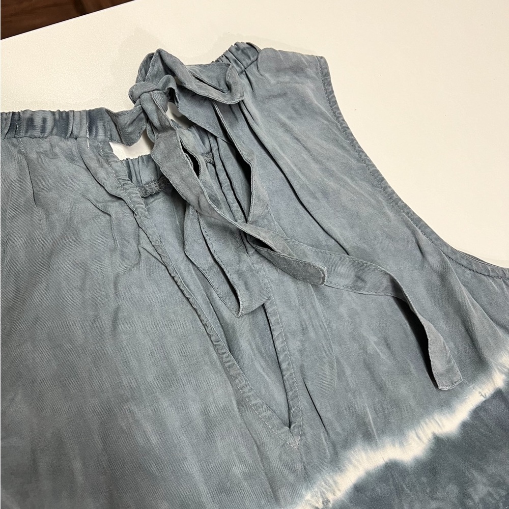 BELLA DAHL Sleeveless Tiered MIDI Dress in Indigo Stripe! - Picture 11 of 12